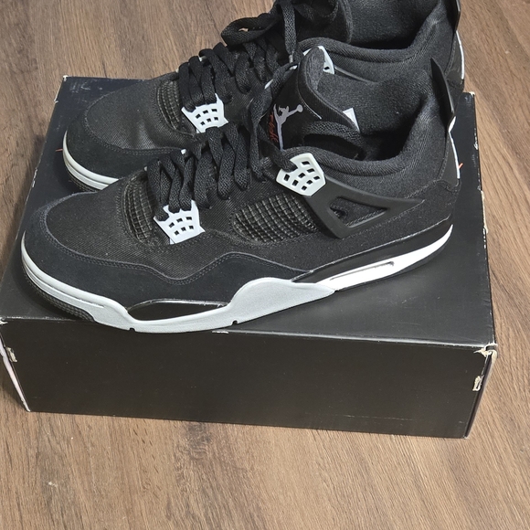 Jordan 4 Retro SE Black Canvas In Like New Condition